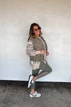 Load image into Gallery viewer, Green Strappy Leggings